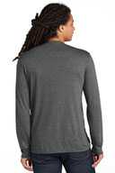 District® T-Shirt - Perfect Tri® Long Sleeve Tee DM132