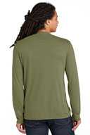 District® T-Shirt - Perfect Tri® Long Sleeve Tee DM132