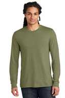 District® T-Shirt - Perfect Tri® Long Sleeve Tee DM132