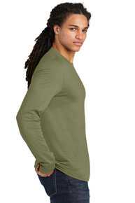 District® T-Shirt - Perfect Tri® Long Sleeve Tee DM132