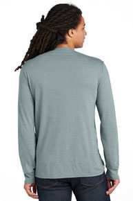 District® T-Shirt - Perfect Tri® Long Sleeve Tee DM132
