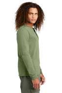 District ®  Perfect Tri ®  Long Sleeve Henley DT145
