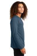 District ®  Featherweight French Terry ™  Long Sleeve Crewneck DT572