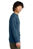 District ®  V.I.T. ™ Fleece Crew DT6104