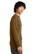 District ®  V.I.T. ™ Fleece Crew DT6104