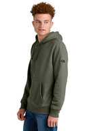 The North Face ®  Sleeve Logo Pullover Hoodie NF0A8AU0