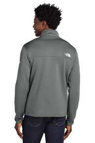 The North Face ®  Aim 1/4-Zip Fleece NF0A8ENJ