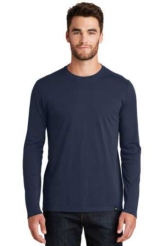 New Era  ®  Heritage Blend Long Sleeve Crew Tee. NEA102
