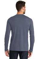 New Era  ®  Heritage Blend Long Sleeve Crew Tee. NEA102