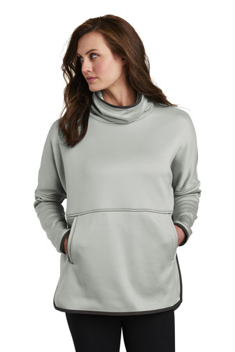 The North Face  ®  Ladies Canyon Flats Stretch Poncho.  NF0A3SEF