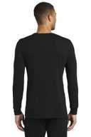 Nike Dri-FIT Cotton/Poly Long Sleeve Tee. NKBQ5230