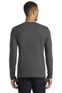 Nike Core Cotton Long Sleeve Tee. NKBQ5232