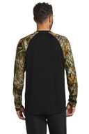 Russell Outdoors ™  Realtree ®  Colorblock Performance Long Sleeve Tee RU151LS