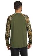 Russell Outdoors ™  Realtree ®  Colorblock Performance Long Sleeve Tee RU151LS